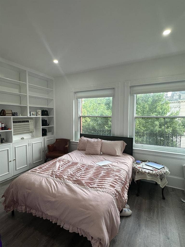 Private Room in Dupont Circle