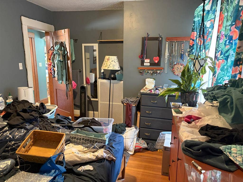 Room Available in 2BD – Davis Sq
