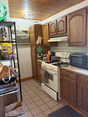 Room Available in 2BD – Davis Sq