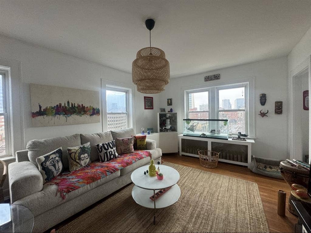 Downtown Stamford CT Room for Rent.