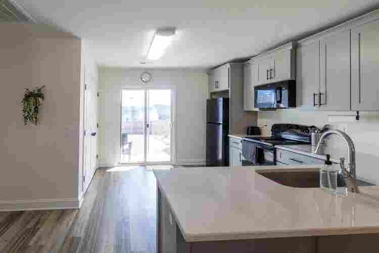 Cozy Furnished Room for Female
