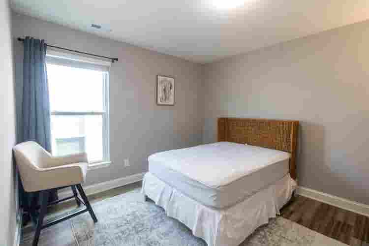 Cozy Furnished Room for Female