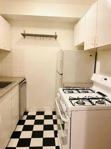 Looking for a roommate