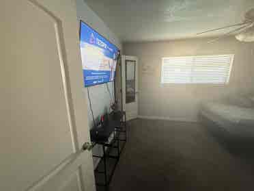 Close to
 ASU, utilities included