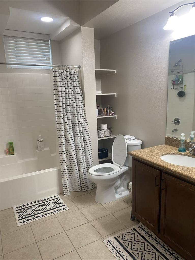 1 bedroom available in 3-bed apt