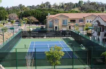 1 bedroom available in 3-bed apt