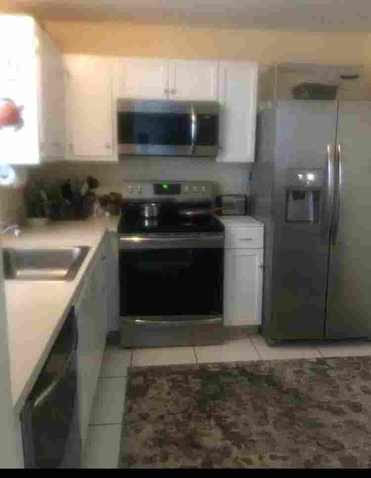 Spacious Canal Front Penthouse Apt