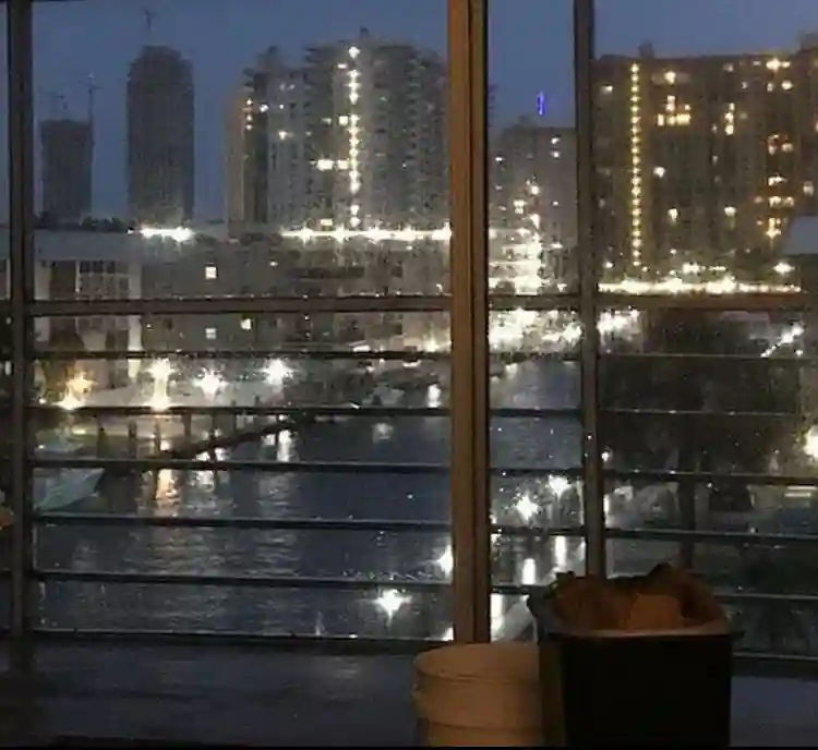 Spacious Canal Front Penthouse Apt