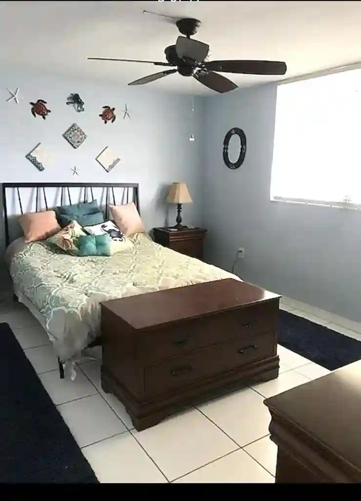 Spacious Canal Front Penthouse Apt