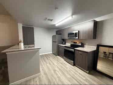 Fully Furnished Apt!
