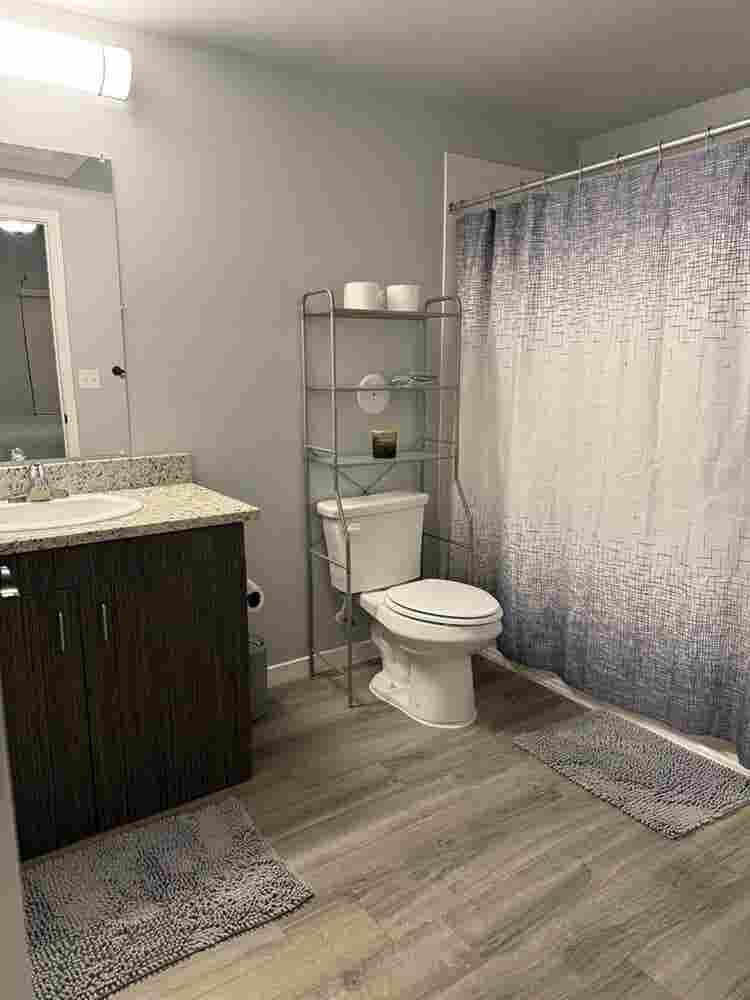 Fully Furnished Apt!