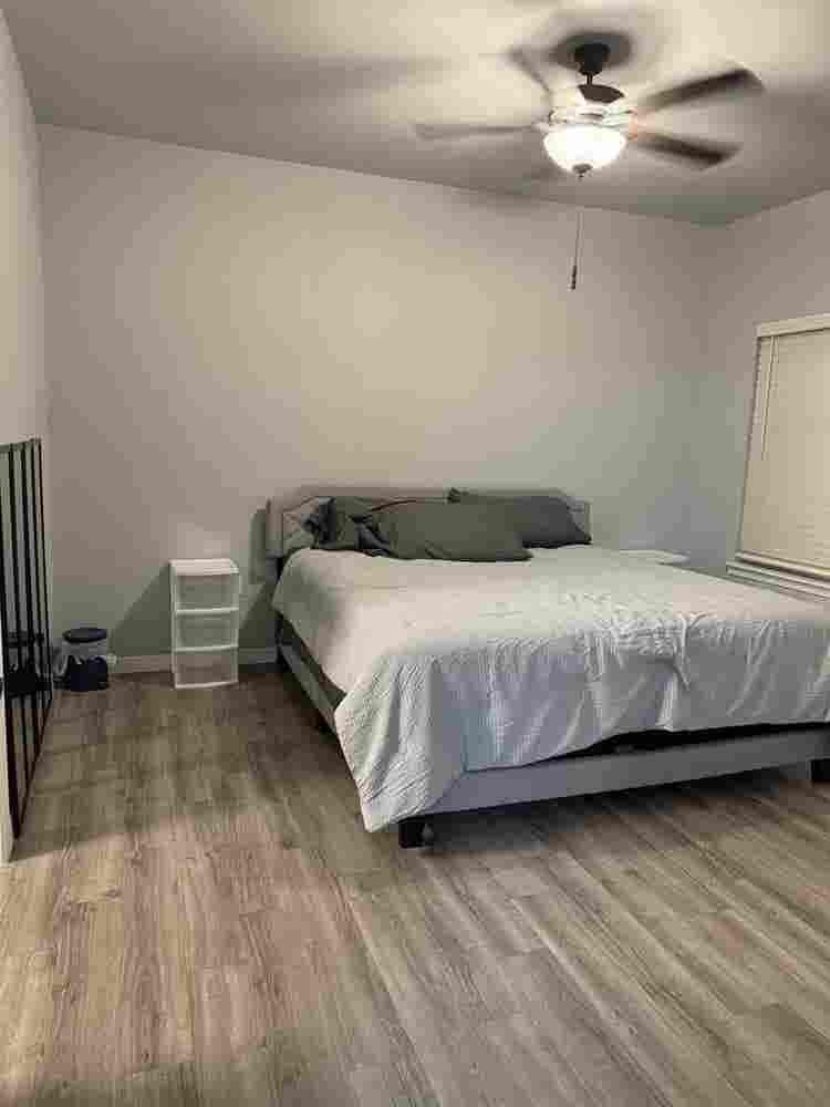 Fully Furnished Apt!