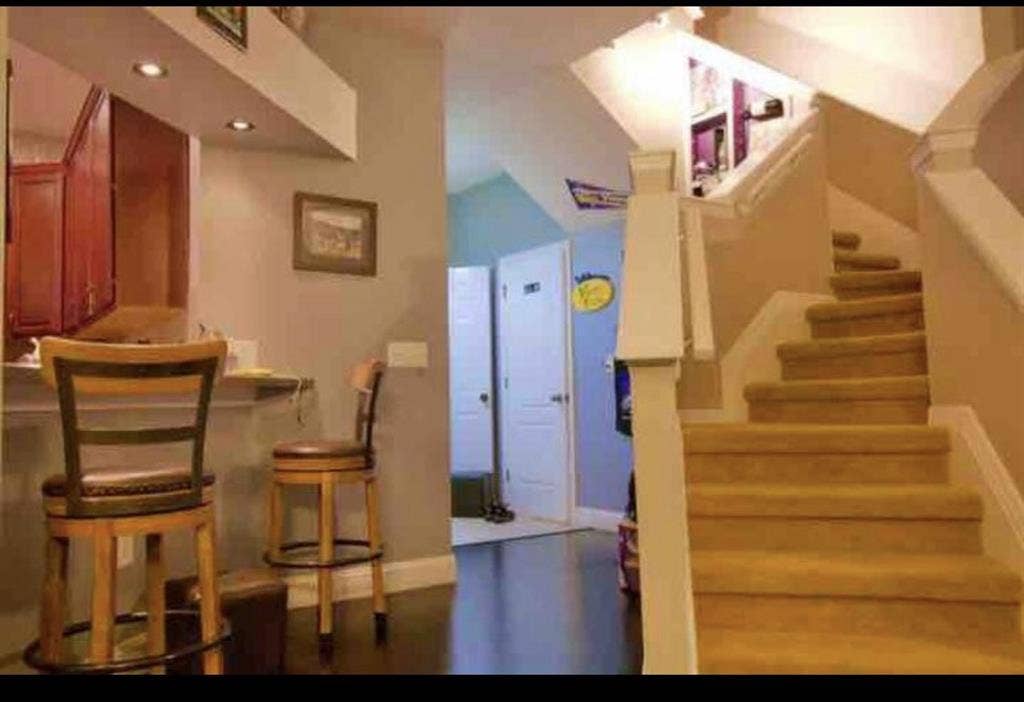 Your Sunshine Home...1 Female only