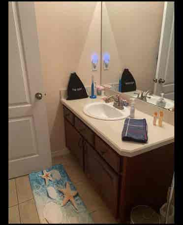 Your Sunshine Home...1 Female only