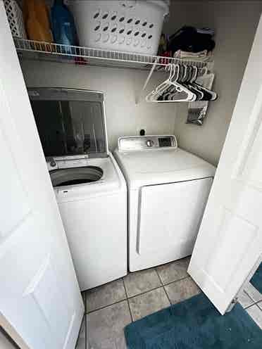 Cozy room available great roommate