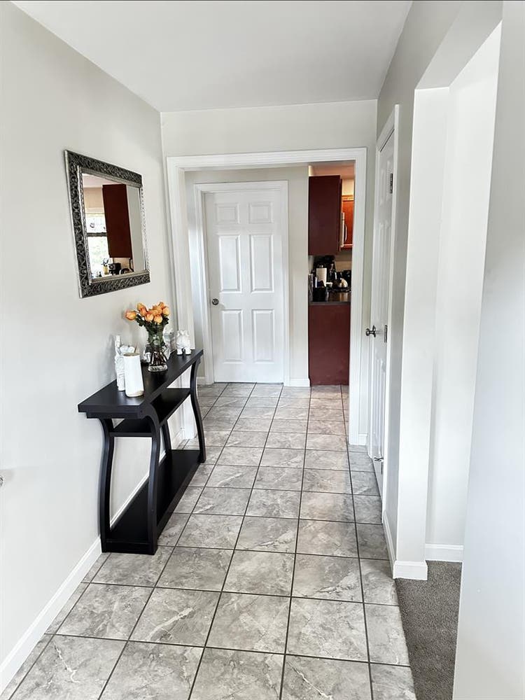 Cozy room available for 
renting
