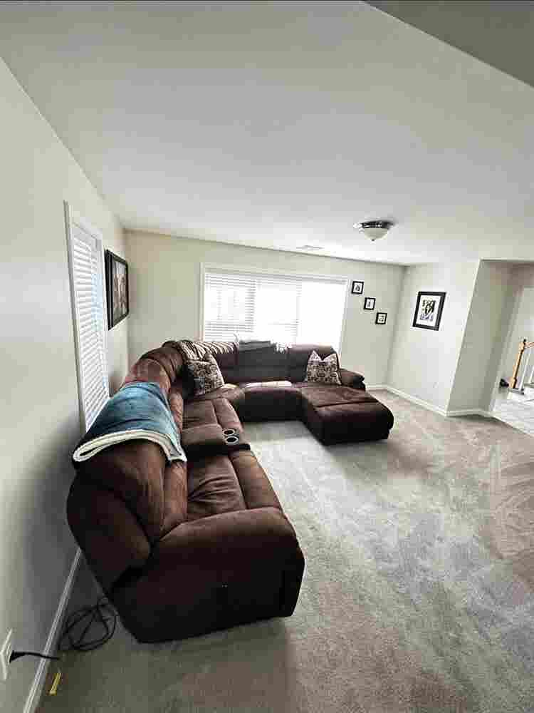 Cozy room available for 
renting