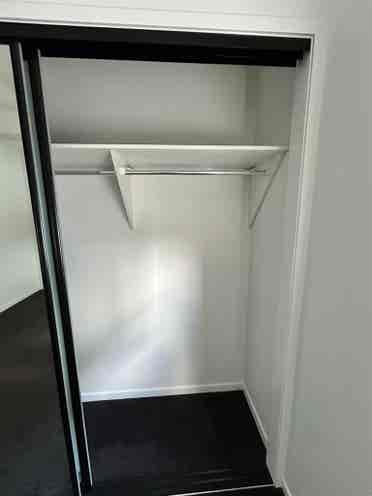 One bedroom in Yeerongpilly