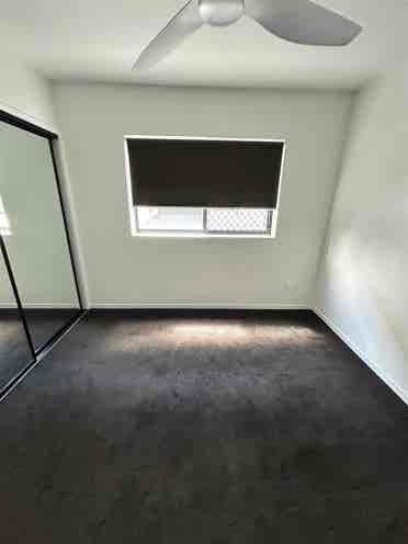 One bedroom in Yeerongpilly