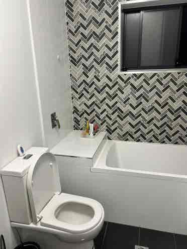 One bedroom in Yeerongpilly