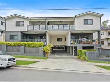 One bedroom in Yeerongpilly