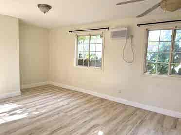 Private Studio Room – Full Kitchen