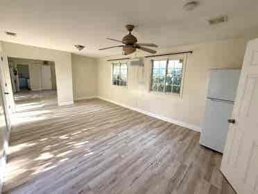 Private Studio Room – Full Kitchen
