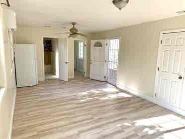 Private Studio Room – Full Kitchen