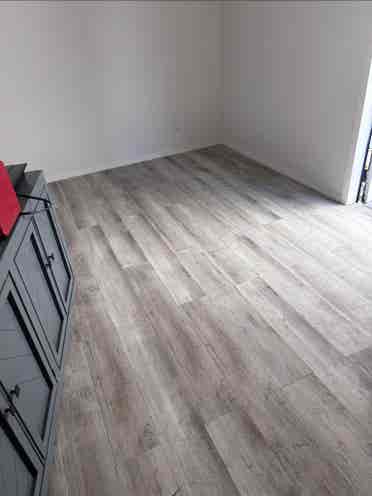 Efficiency room for rent
