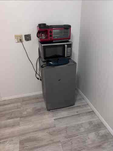 Efficiency room for rent