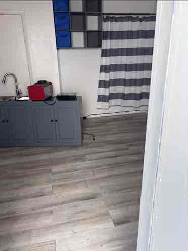 Efficiency room for rent