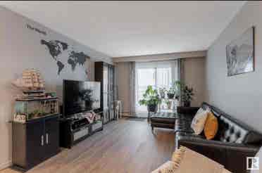 Bath Condo – Charlesworth