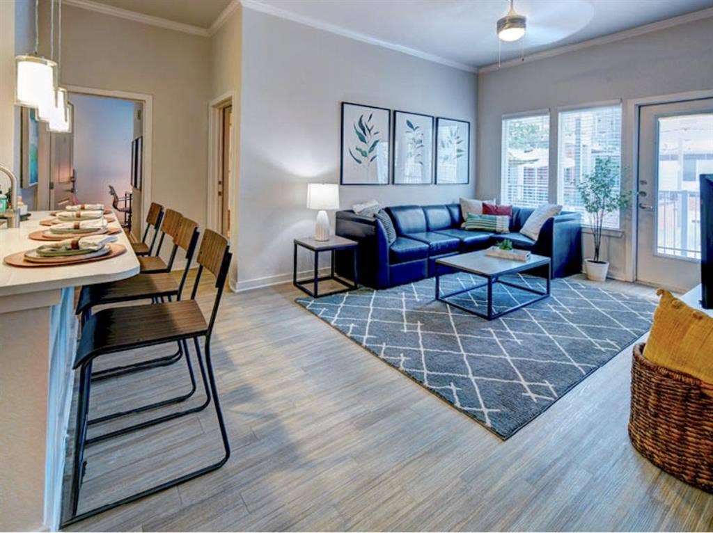 Lease Relet at Upointe on Speight