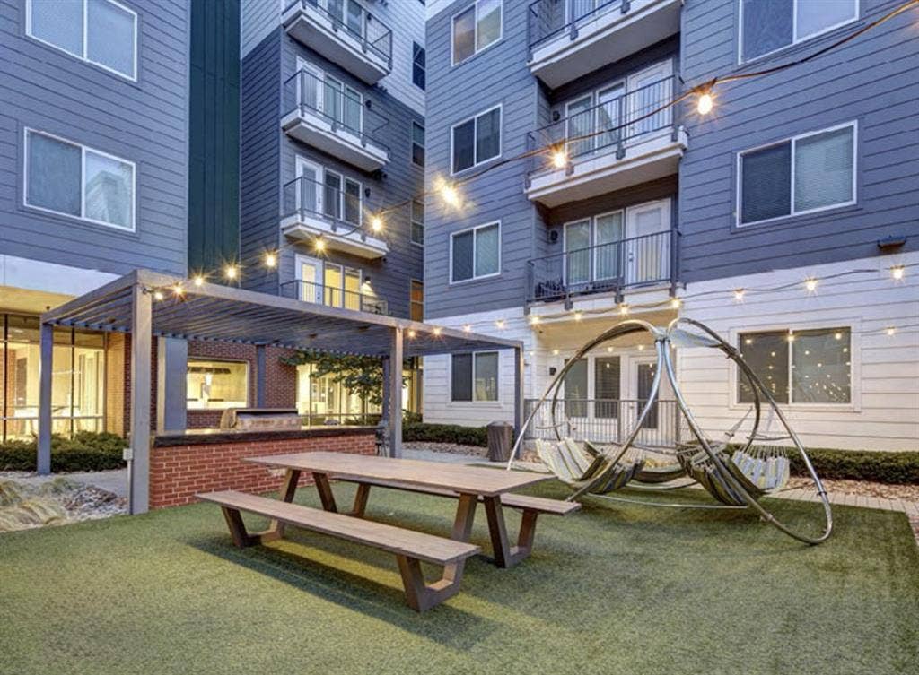 Lease Relet at Upointe on Speight