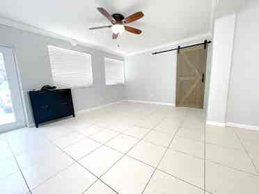 Entire House - furnished optional