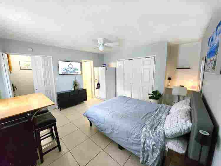 Studio with new A/C - Move-in Ready