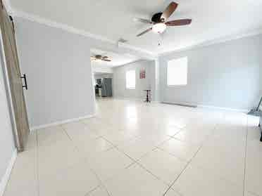Entire House - furnished optional