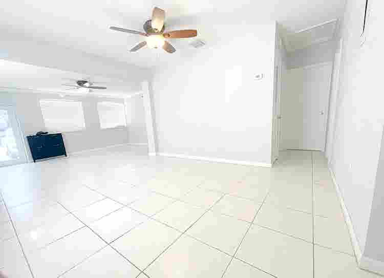 Entire House - furnished optional