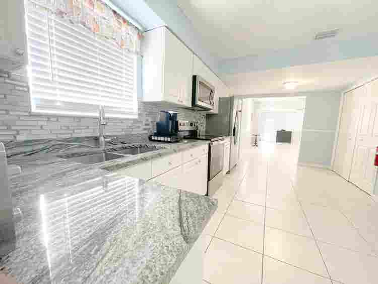 Entire House - furnished optional