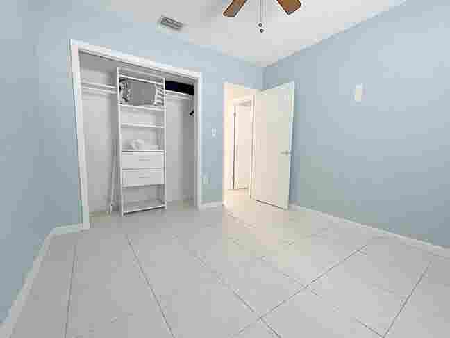 Entire House - furnished optional