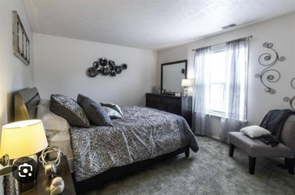 bath apt for rent Notre Dame
