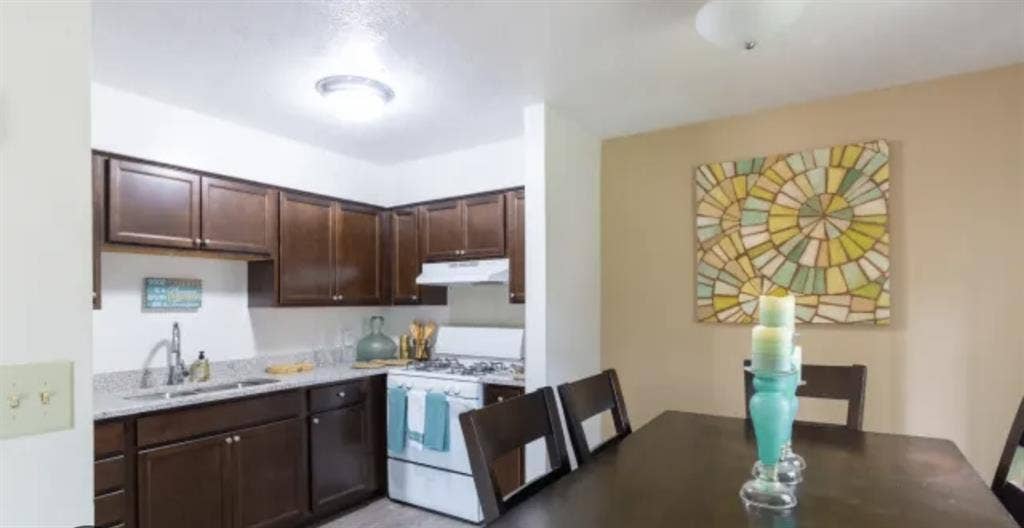 bath apt for rent Notre Dame