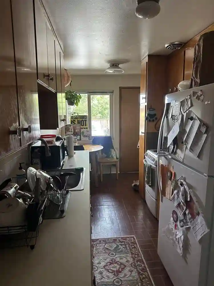 Looking for roommate!