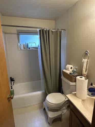 Looking for roommate!