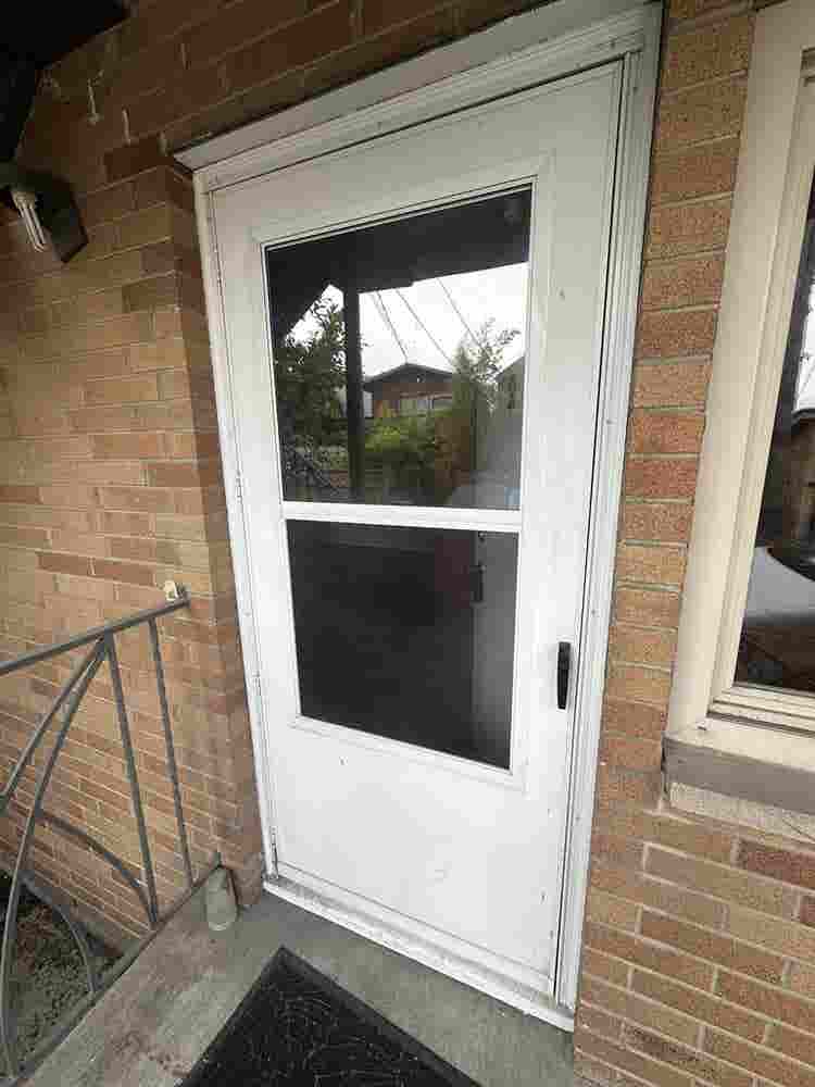 Looking for roommate!