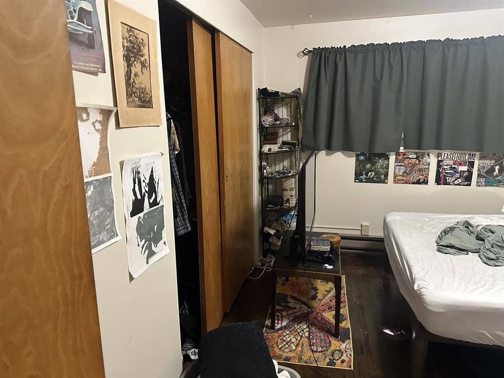 Looking for roommate!