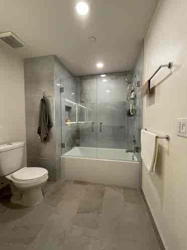 Private
 bedroom and private 
bath