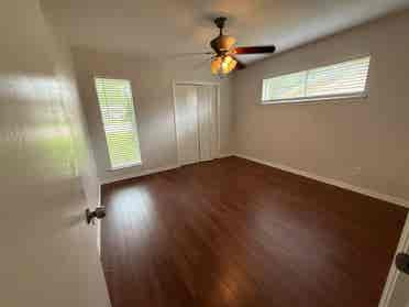 Room in Lake Highlands duplex