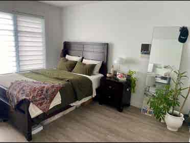 Chambre principale à louer! 😊