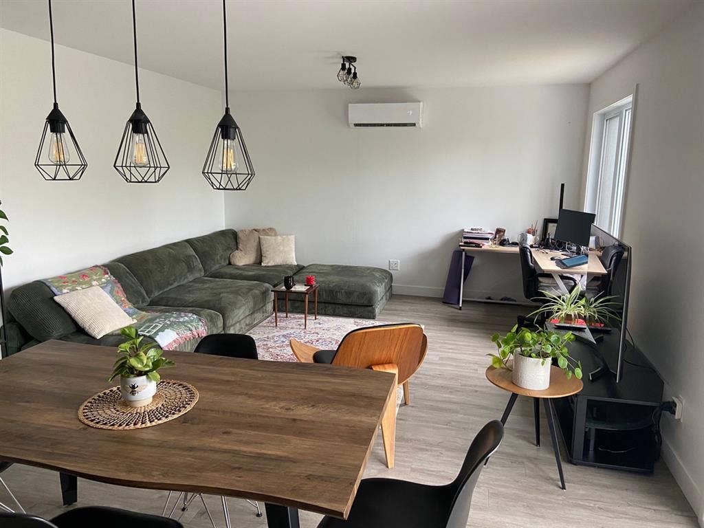 Chambre principale à louer! 😊
